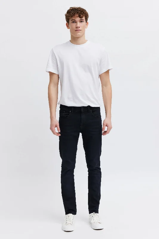 Plus Size Men's Bootcut Jeans with a Belt Loop Upgrade for a Stylish TouchAtmosphere™ Black Rock Plus Size Men's Bootcut Jeans with a Belt Loop Upgrade for a Stylish TouchAtmosphere™ Black Rock