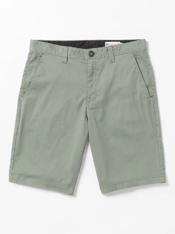 Men's Jeans with an Elastic Waistband for Ultimate ComfortFrickin Modern Stretch Chino Shorts - Agave Men's Jeans with an Elastic Waistband for Ultimate ComfortFrickin Modern Stretch Chino Shorts - Agave