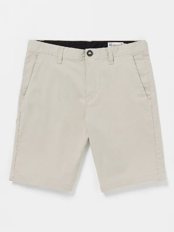 Men's Colored Jeans in Burgundy for a Bold and Fashion - Forward LookFrickin Modern Stretch Chino Shorts - Stone Men's Colored Jeans in Burgundy for a Bold and Fashion - Forward LookFrickin Modern Stretch Chino Shorts - Stone