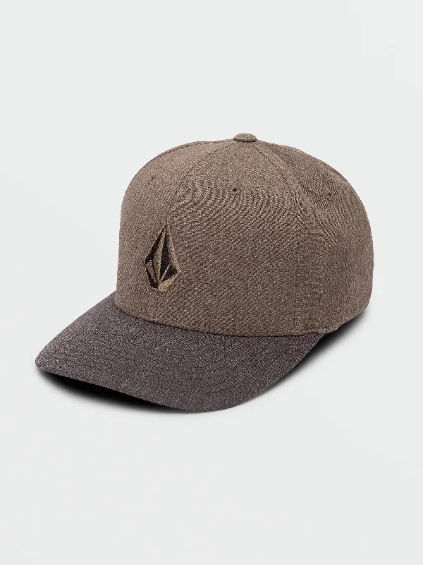 Men's Jeans with a Hidden Coin Pocket for Added ConvenienceFull Stone Heather Xfit Hat - Tarmac Brown Men's Jeans with a Hidden Coin Pocket for Added ConvenienceFull Stone Heather Xfit Hat - Tarmac Brown