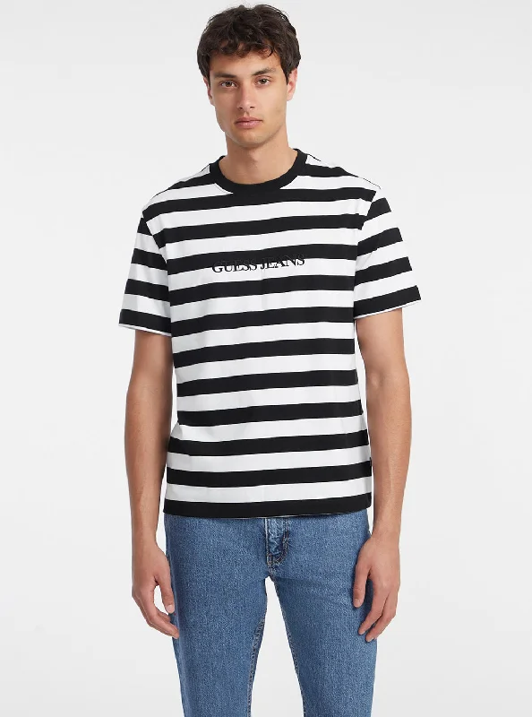 Men's Low - Rise Jeans in a Light Wash for a Casual and Youthful LookGuess Jeans Black White Striped T-Shirt
