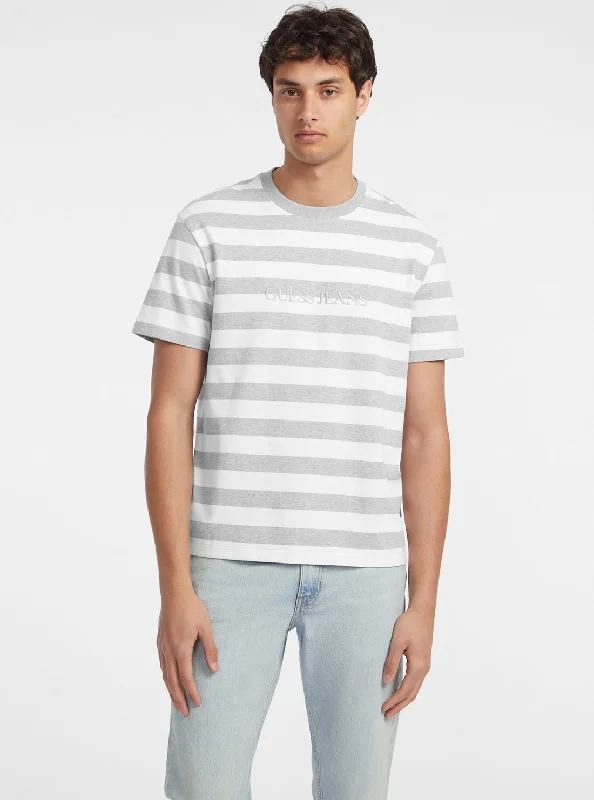 Men's Colored Jeans in Burgundy for a Bold and Fashion - Forward LookGuess Jeans White Grey Striped T-Shirt Men's Colored Jeans in Burgundy for a Bold and Fashion - Forward LookGuess Jeans White Grey Striped T-Shirt