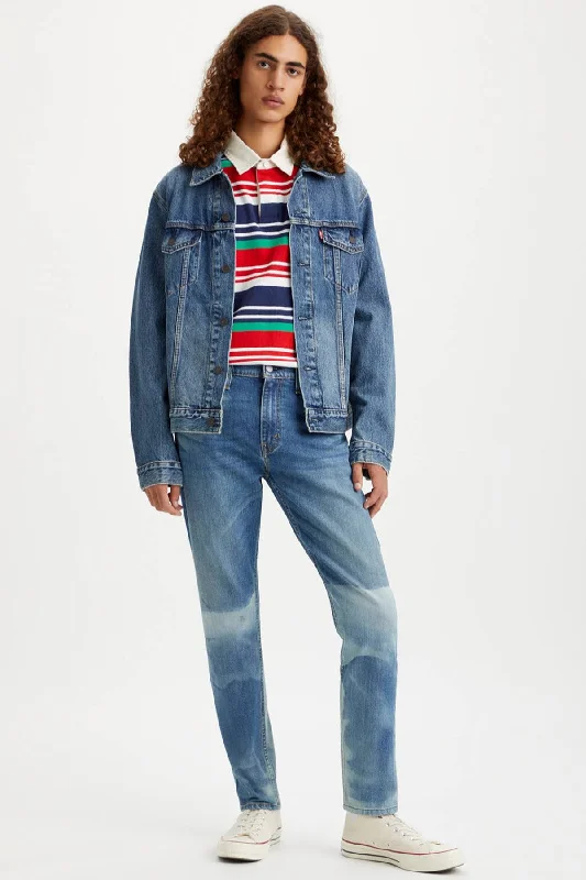 Men's Jeans with a Frayed Hem for a Casual and Effortless StyleLevi's
