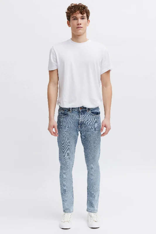 Men's Distressed Jeans with Patches for a Retro and DIY - Inspired AppearanceO2™ Pure Revelation Men's Distressed Jeans with Patches for a Retro and DIY - Inspired AppearanceO2™ Pure Revelation