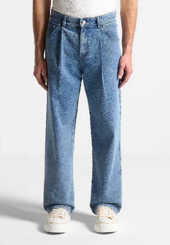 Plus Size Men's Straight Leg Jeans with Reinforced Knees for DurabilityPleated Jeans - Washed Blue Plus Size Men's Straight Leg Jeans with Reinforced Knees for DurabilityPleated Jeans - Washed Blue