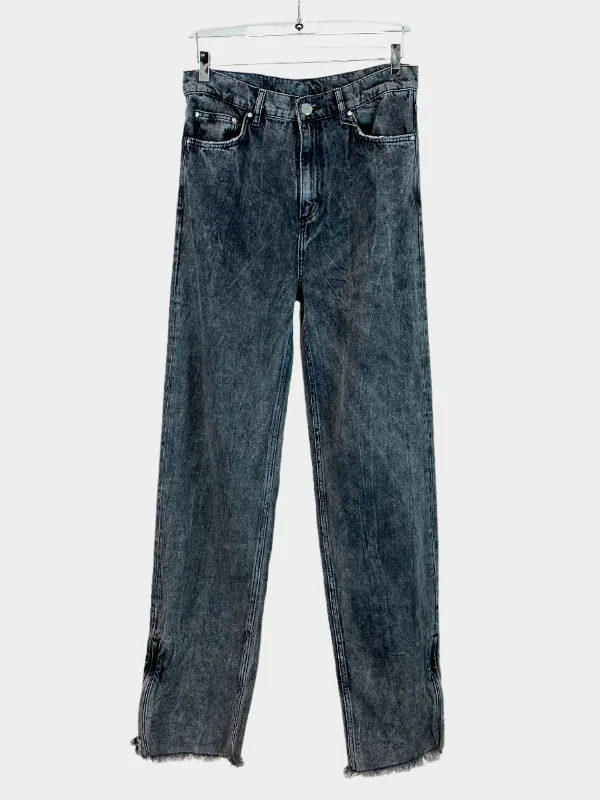 Men's Distressed Jeans with Patches for a Retro and DIY - Inspired AppearanceWashed Fringed Jeans Men's Distressed Jeans with Patches for a Retro and DIY - Inspired AppearanceWashed Fringed Jeans