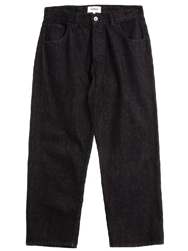 Men's Jeans with a Frayed Hem for a Casual and Effortless StyleYMC Bez Selvedge Jean in Black Selvedge