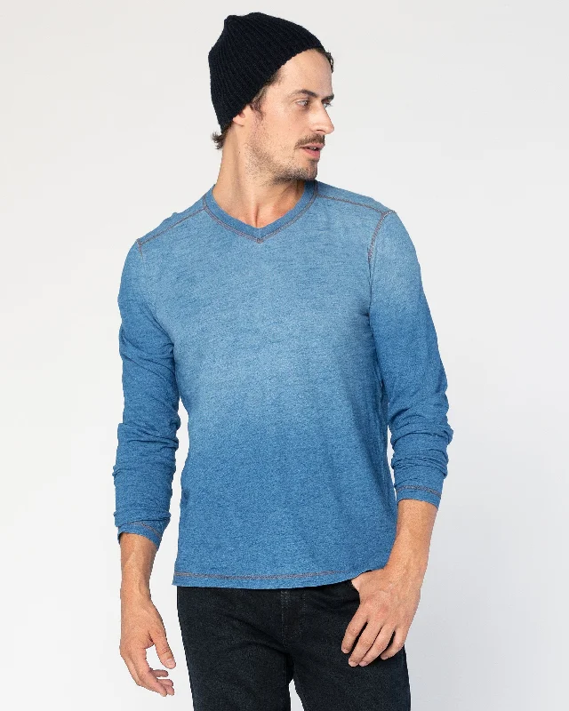 Men's Low - Rise Jeans in a Light Wash for a Casual and Youthful LookEllis Indigo Jersey Long Sleeve Tee Men's Low - Rise Jeans in a Light Wash for a Casual and Youthful LookEllis Indigo Jersey Long Sleeve Tee