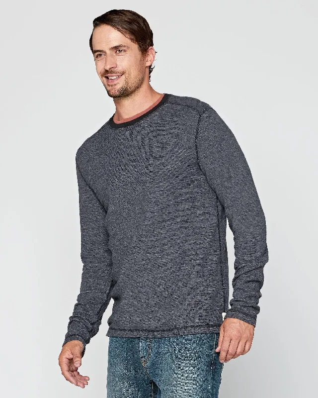 Men's Cargo Jeans with Multiple Pockets for a Practical and Outdoor - Friendly LookOsler Long Sleeve Crew Men's Cargo Jeans with Multiple Pockets for a Practical and Outdoor - Friendly LookOsler Long Sleeve Crew