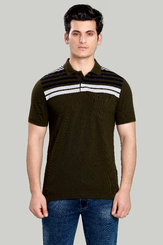 Men's ribbed cuffs and hem polo shirts for a textured lookChest Stripe Pique Polo