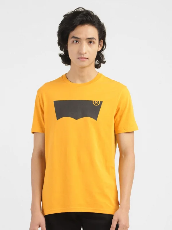 Men's lightweight performance t - shirts for running marathonsMen's Brand Logo Crew Neck T-shirt Men's lightweight performance t - shirts for running marathonsMen's Brand Logo Crew Neck T-shirt