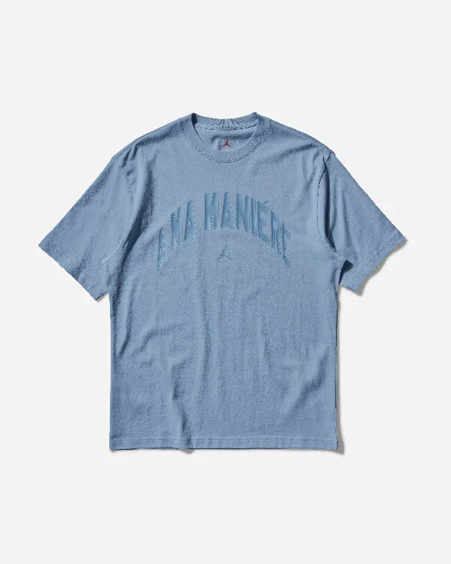Men's UV - protection t - shirts for outdoor activities in the sunMen's A Ma Maniére Logo T-Shirt Light Armory Blue Men's UV - protection t - shirts for outdoor activities in the sunMen's A Ma Maniére Logo T-Shirt Light Armory Blue