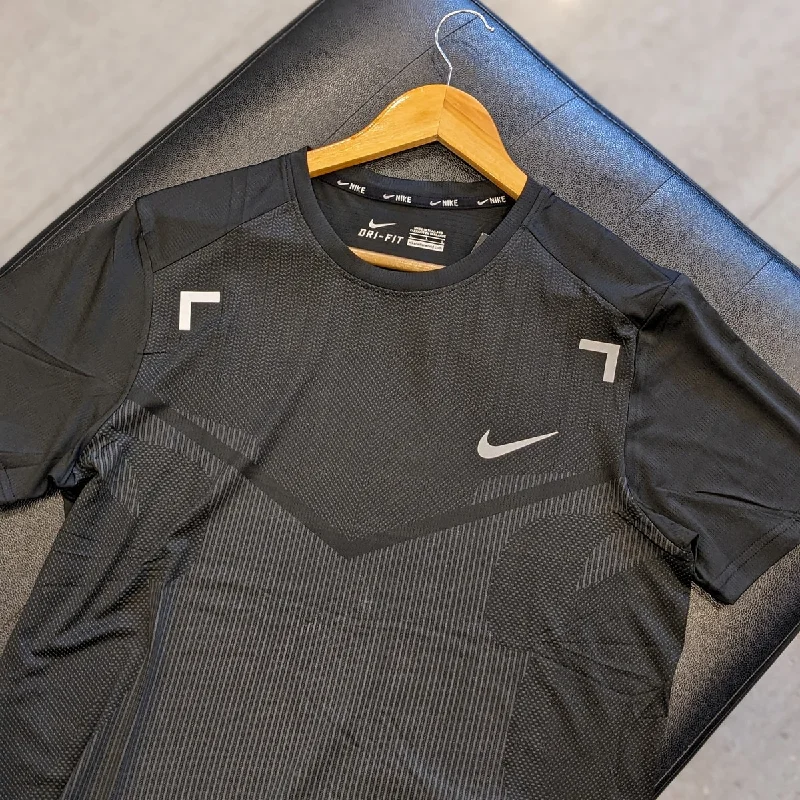 Men's jacquard woven polo shirts with intricate designsNK - Men 'Black' Short Sleeve Dry Fit T-Shirt SP11 Men's jacquard woven polo shirts with intricate designsNK - Men 'Black' Short Sleeve Dry Fit T-Shirt SP11