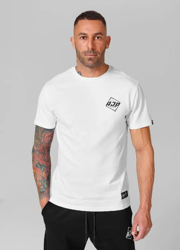 Men's plus - size pocket t - shirts with a classic lookT-Shirt Small Logo AJP