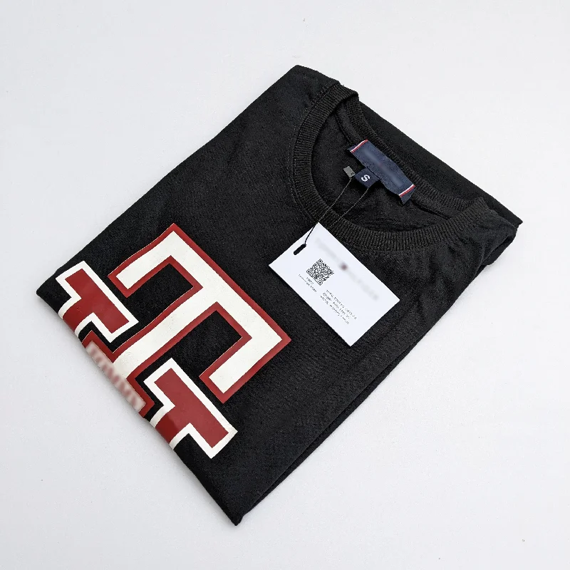 Men's budget - friendly basic polo shirts in multiple colorsTM - Men 'Black' Logo Rubberized Printed T-Shirt TM683 Men's budget - friendly basic polo shirts in multiple colorsTM - Men 'Black' Logo Rubberized Printed T-Shirt TM683