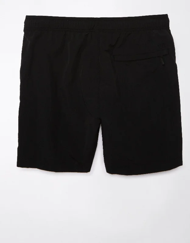 Men's distressed cotton shorts for a bohemian - inspired styleAE 24/7 5.5" Trekker Short Men's distressed cotton shorts for a bohemian - inspired styleAE 24/7 5.5" Trekker Short
