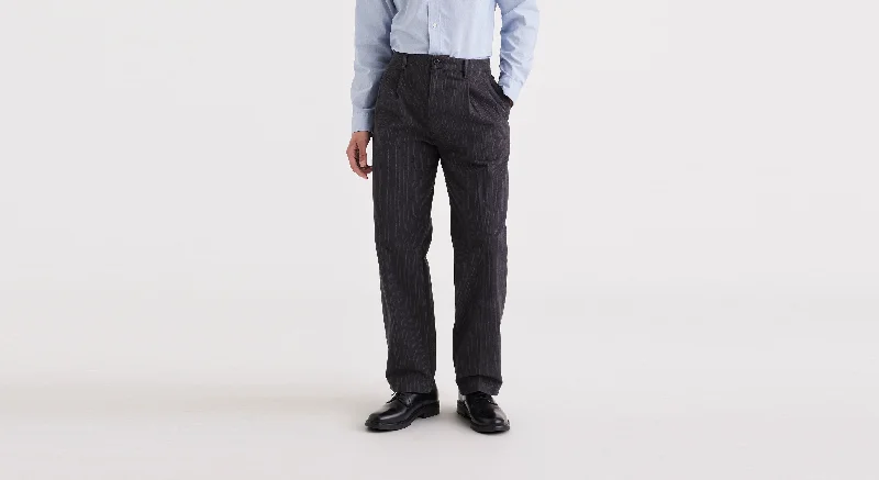 Men's ripped denim shorts for a trendy streetwear aestheticMen's Loose Fit Pleated Original Chino Pants Men's ripped denim shorts for a trendy streetwear aestheticMen's Loose Fit Pleated Original Chino Pants