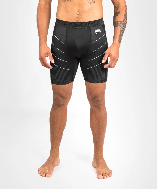 Men's camo print cargo shorts for outdoor adventuresVenum Biomecha Vale Tudo - Black/Grey